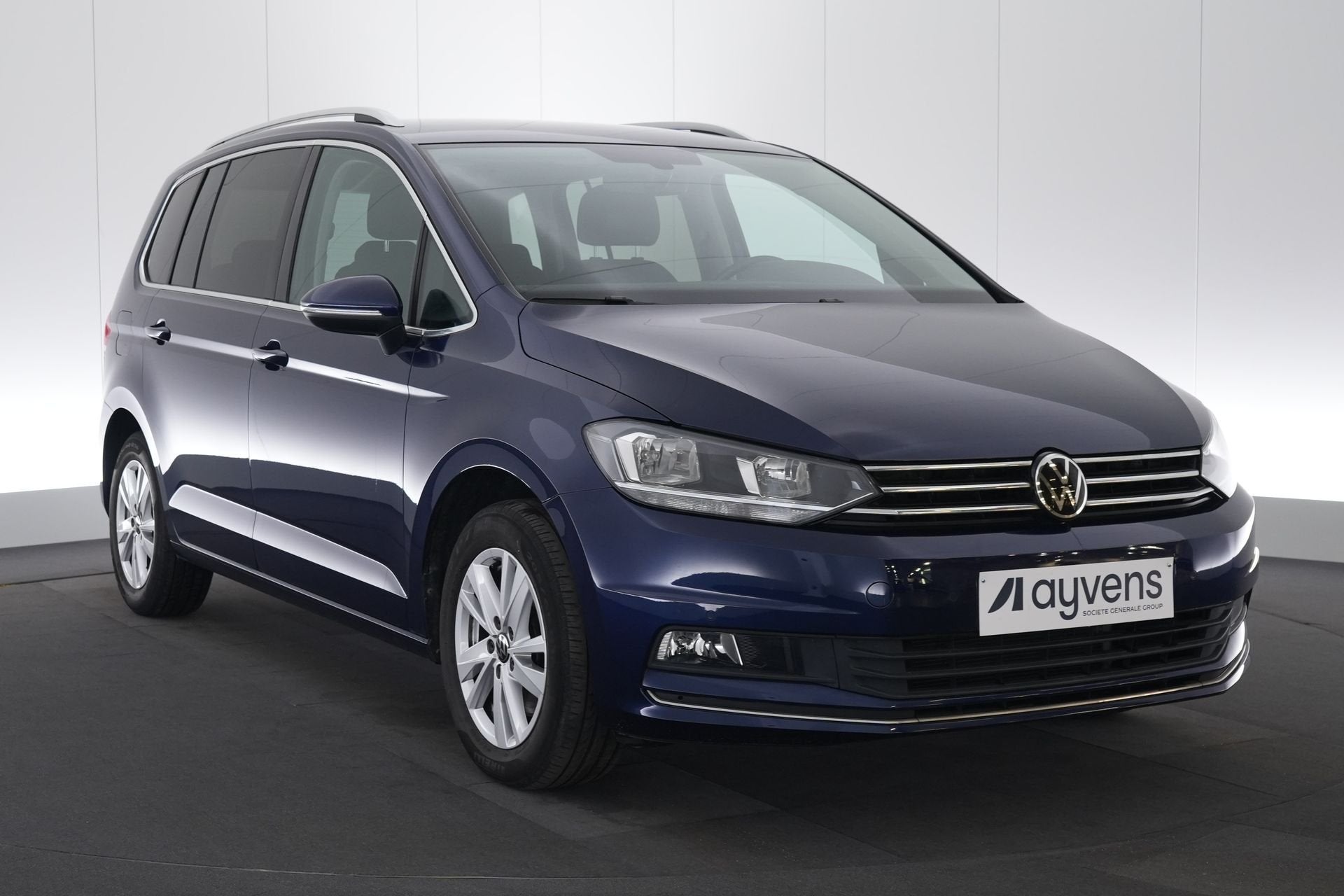 (2CAY606) VOLKSWAGEN TOURAN, Auto's, Monovolume, Blauw, Alcantara, Automatische klimaatregeling