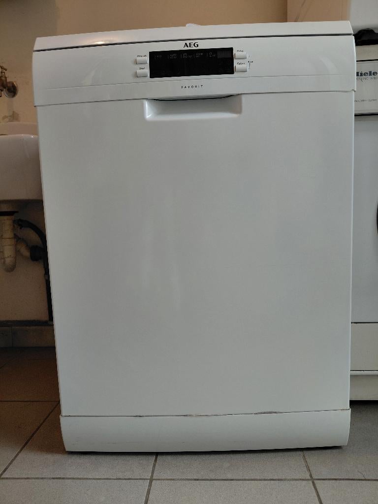 Vrijstaande vaatwasmachine AEG, Elektronische apparatuur, Vaatwasmachines, Ophalen, Gebruikt, Vrijstaand, Energieklasse A of zuiniger
