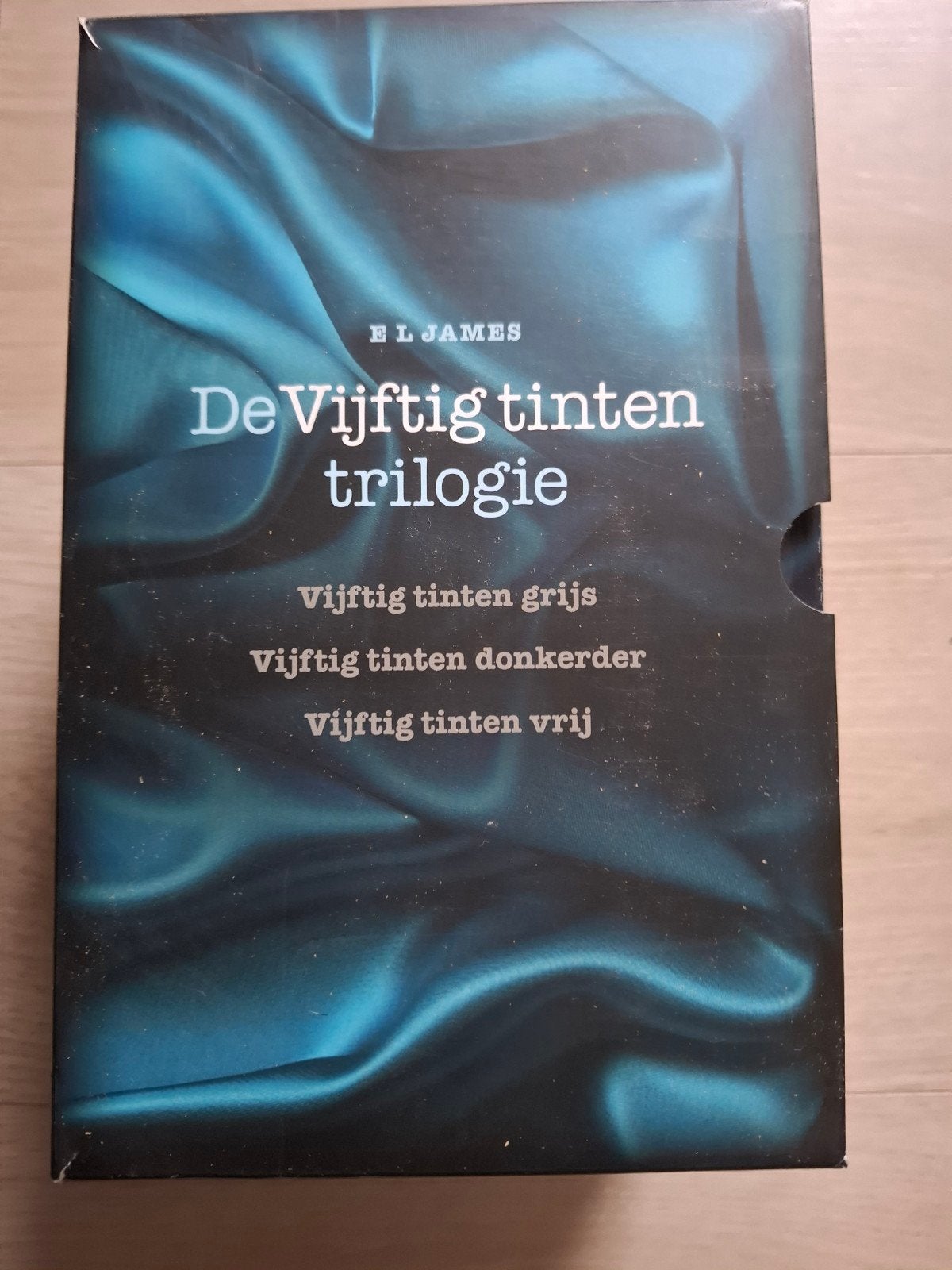 Fifty Shades‑trilogie – E L James (Nederlandse editie)., Ophalen