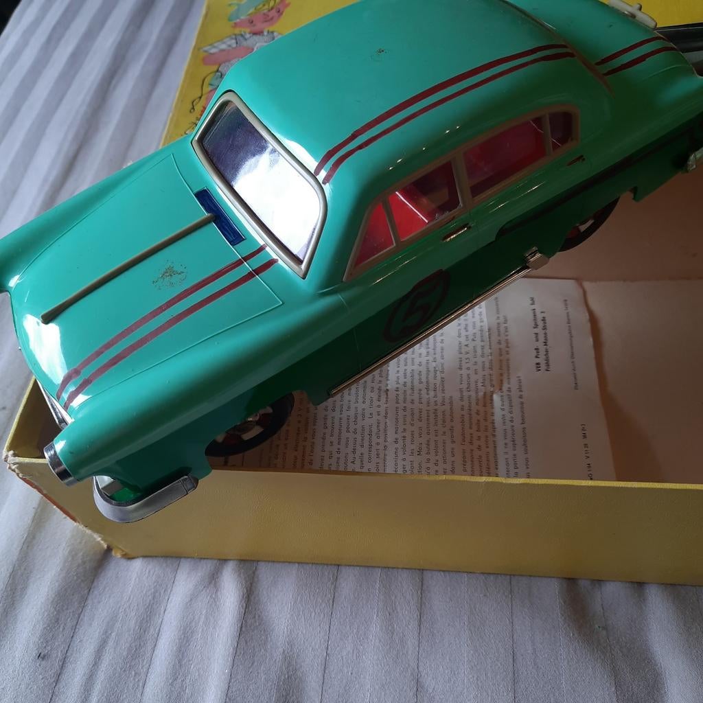 VOLGA 1965 DDR TELELED*UNIQUE*RARE* 1:18 *BOÎTE* HAUT*, Enlèvement