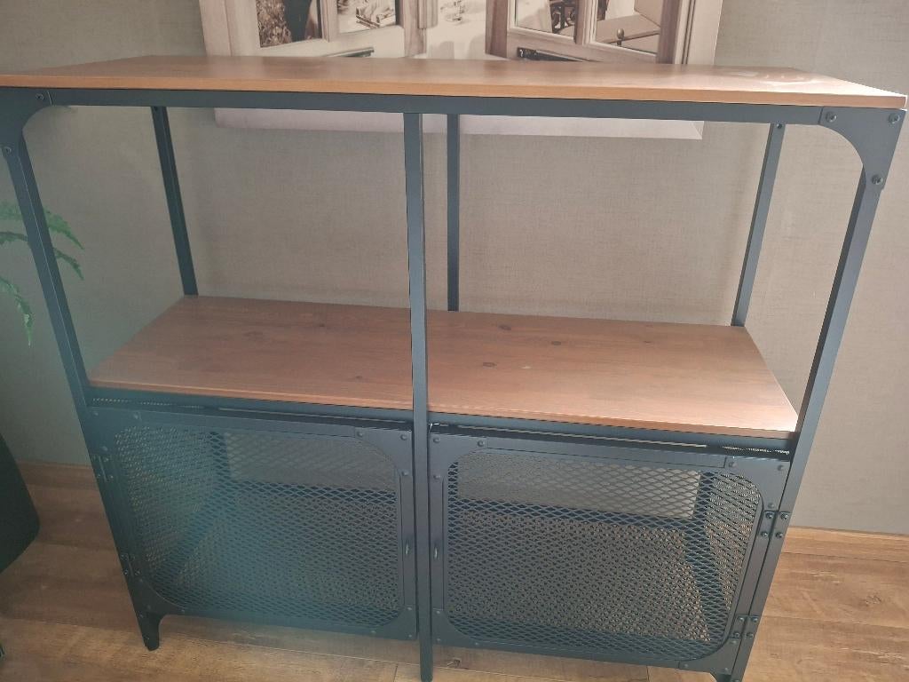 Ikea kast, Métal, 25 à 50 cm, Avec porte(s), Moins de 100 cm