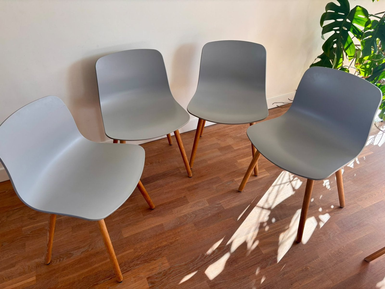 4 x HAY About a Chair AAC12 - eiken onderstel mat gelakt, Huis en Inrichting, Ophalen, Gebruikt, Grijs, Vier