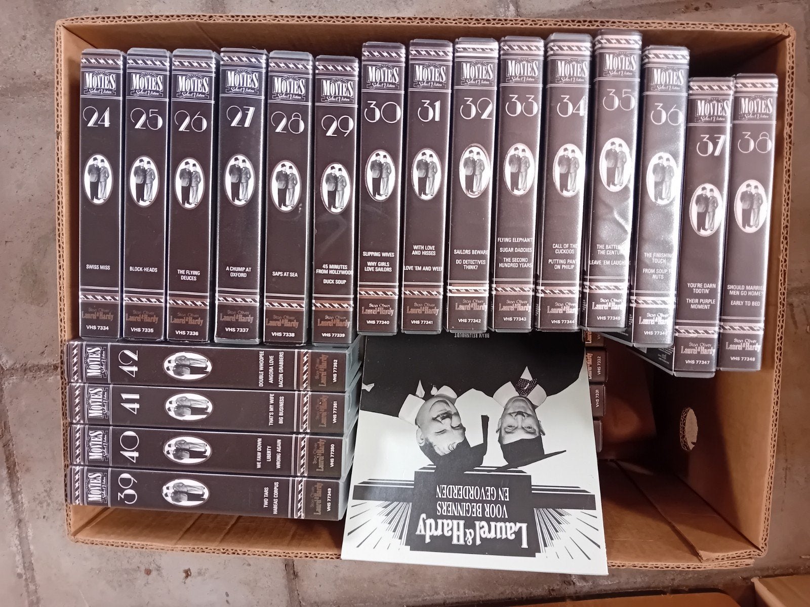 Complete set laurel an hardy videos, Ophalen