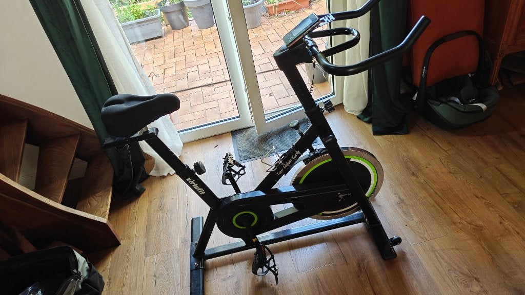 URGENT: VirtuFit Indoor Cycle hometrainer, snel weg, Ophalen, Gebruikt, Benen, Hometrainer