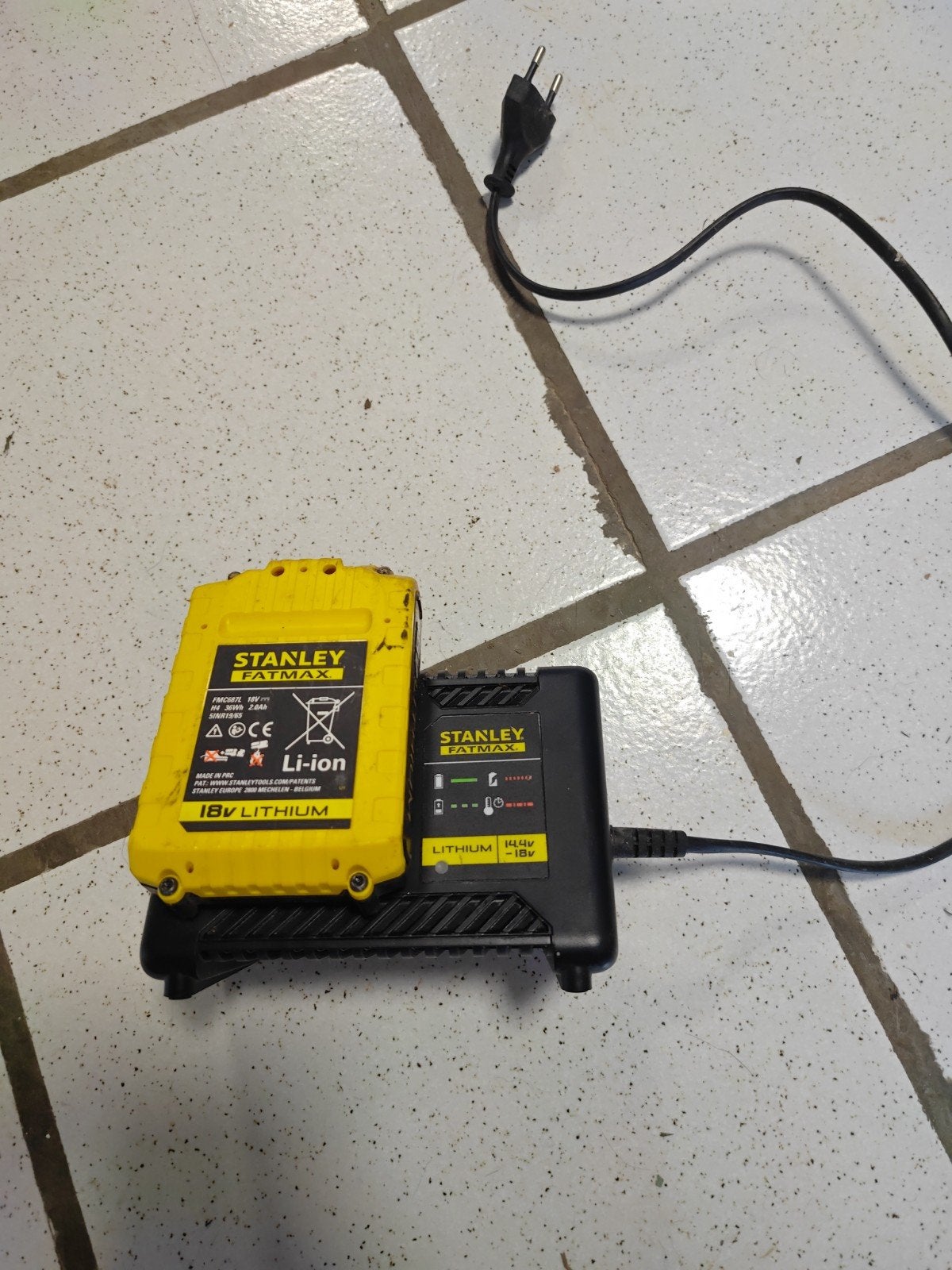 Stanley fatmax 18v accu en lader, Ophalen
