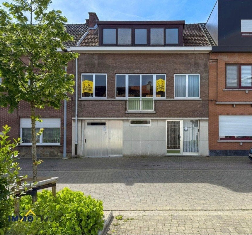 Huis met groot magazijn en 2 slaapkamers in Aalst te koop., Aalst 9300, Provincie Oost-Vlaanderen