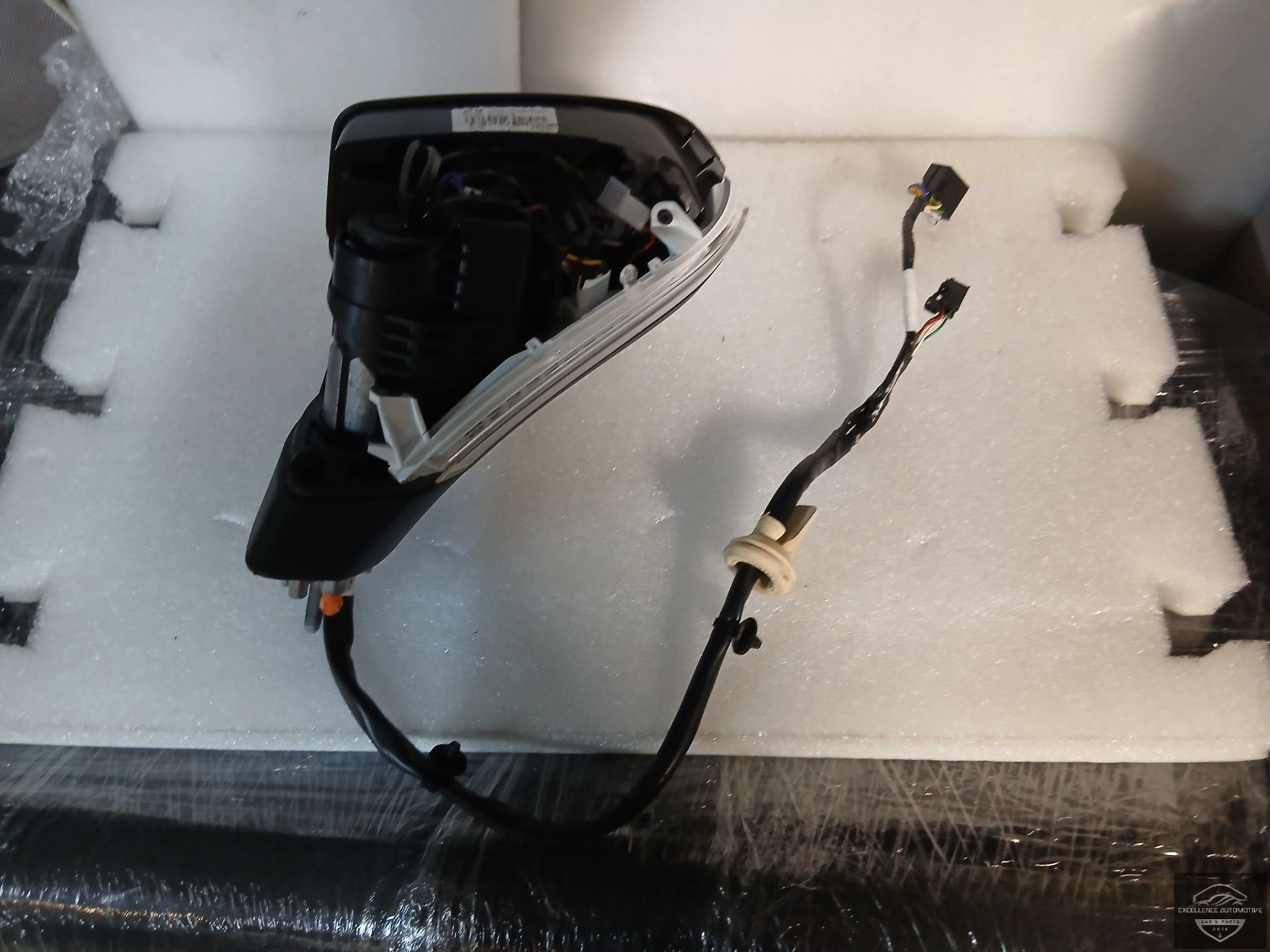 Cupra Formentor 2020+ Buitenspiegel Spiegel Links 13+4 Pins, Gebruikt, Autovia A-2, Km 585 585
08760  Martorell, ES, SEAT S.A.