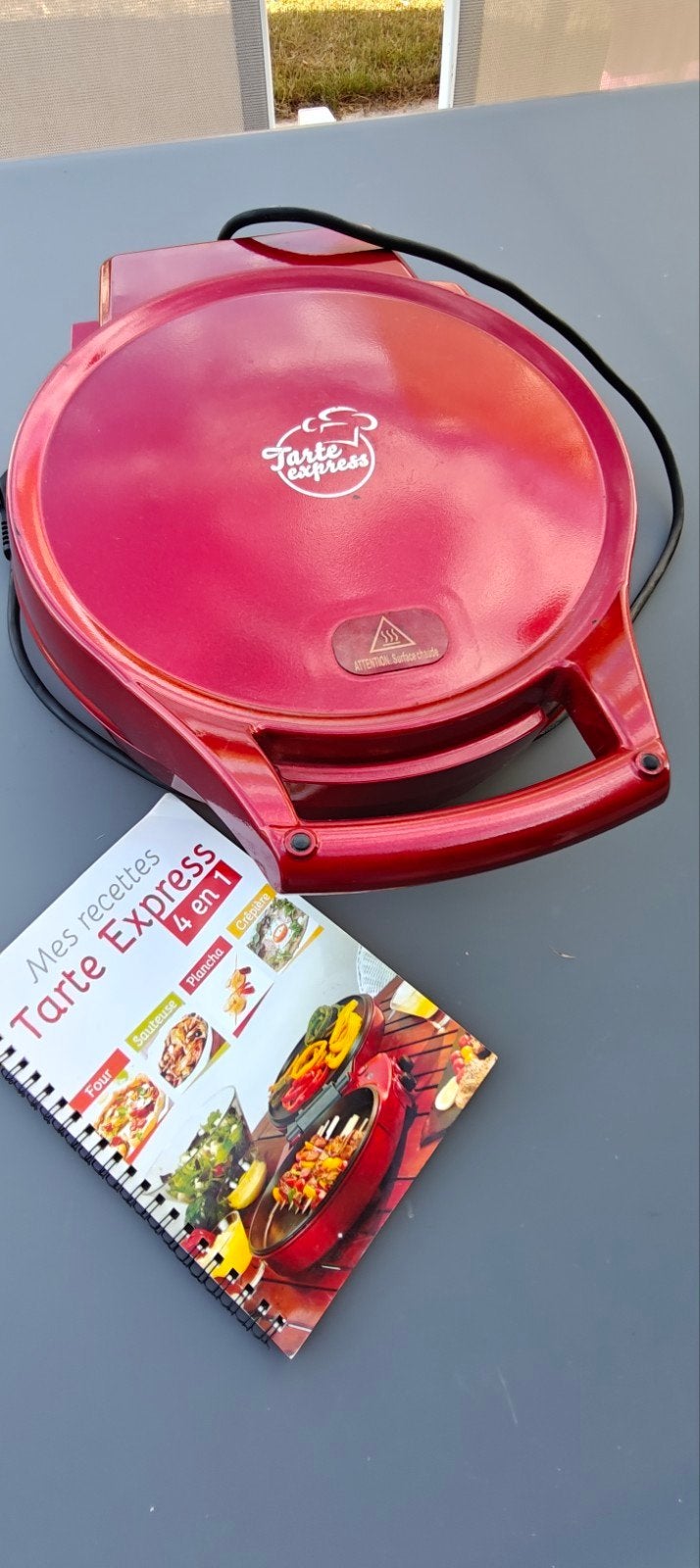appareil à tarte avec livre de recettes, Ophalen, Zo goed als nieuw