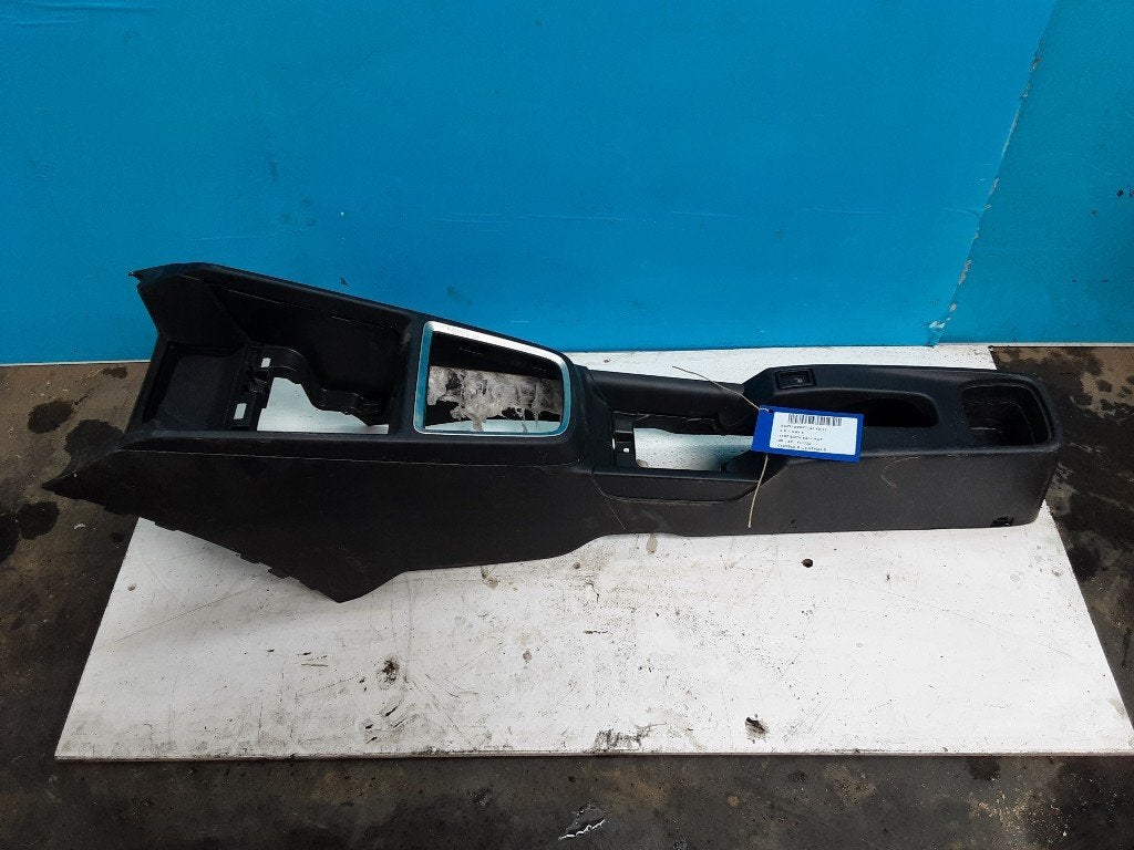 MIDDENCONSOLE Suzuki Swift (ZC / ZD) (01-2017/-), Auto-onderdelen, Suzuki-Allee 7
64625  Bensheim, DE, Gebruikt, Suzuki Deutschland GmbH