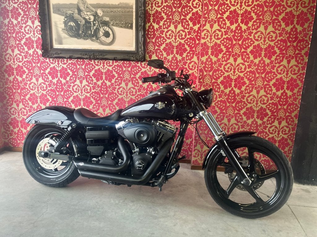 Harley Davidson wide glide 103 2015 19000Km, Motoren, 2 cilinders, 1690 cc, Nieuw, Bedrijf
