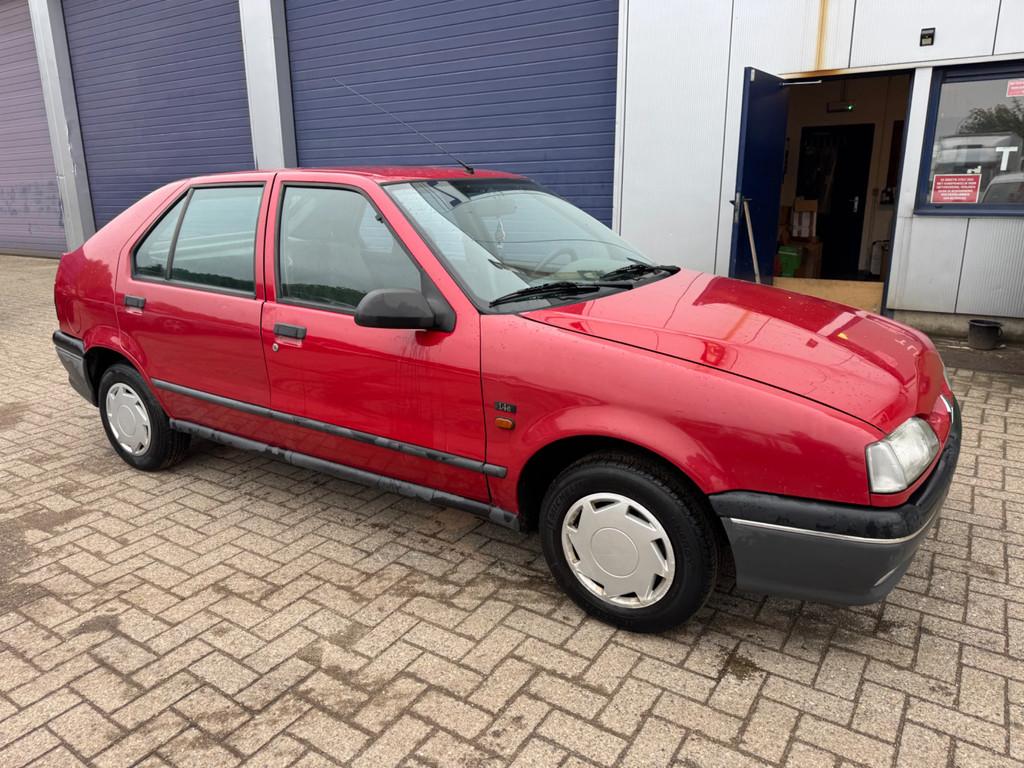 Renault 19 *BELGIAN CAR-69000KM* (bj 1994), Auto's, Oldtimers, Renault, Bedrijf, 1390 cc, Rood