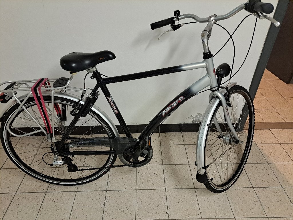 herenfiets / Jongensfiets Nieuwe staat !!!, 28 inch, Vering, 10 tot 15 versnellingen, Velgrem