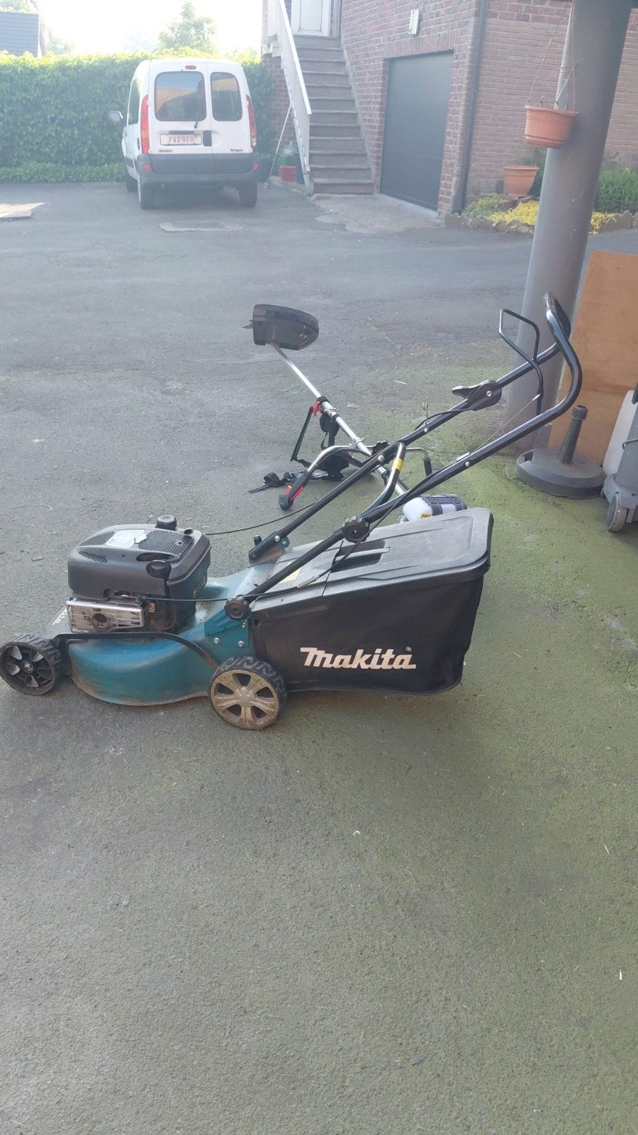 Makita benzinegrasmaaier, Tuin en Terras, Grasmaaiers, Ophalen