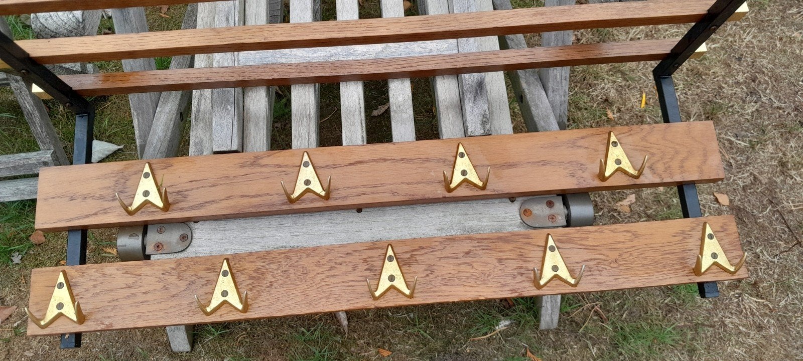 Prachtige oude wand kapstok met ijzeren haken., Ophalen, Hout, Wandkapstok