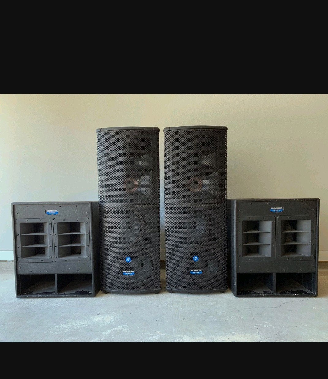 Mackie 2 Sub 2 Top volledig assortiment