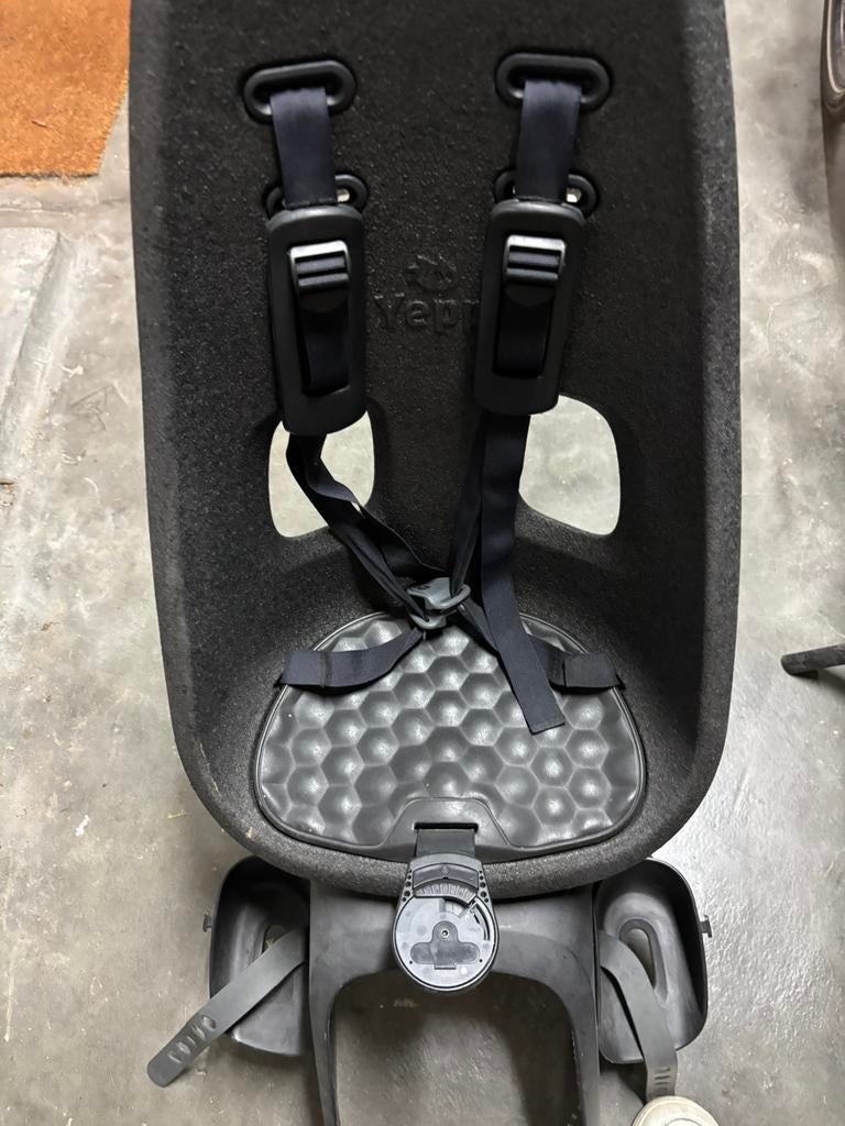 Thule Yepp Nexxt Maxi - incl 2 sleutels, Fietsen en Brommers, Ophalen, Zo goed als nieuw