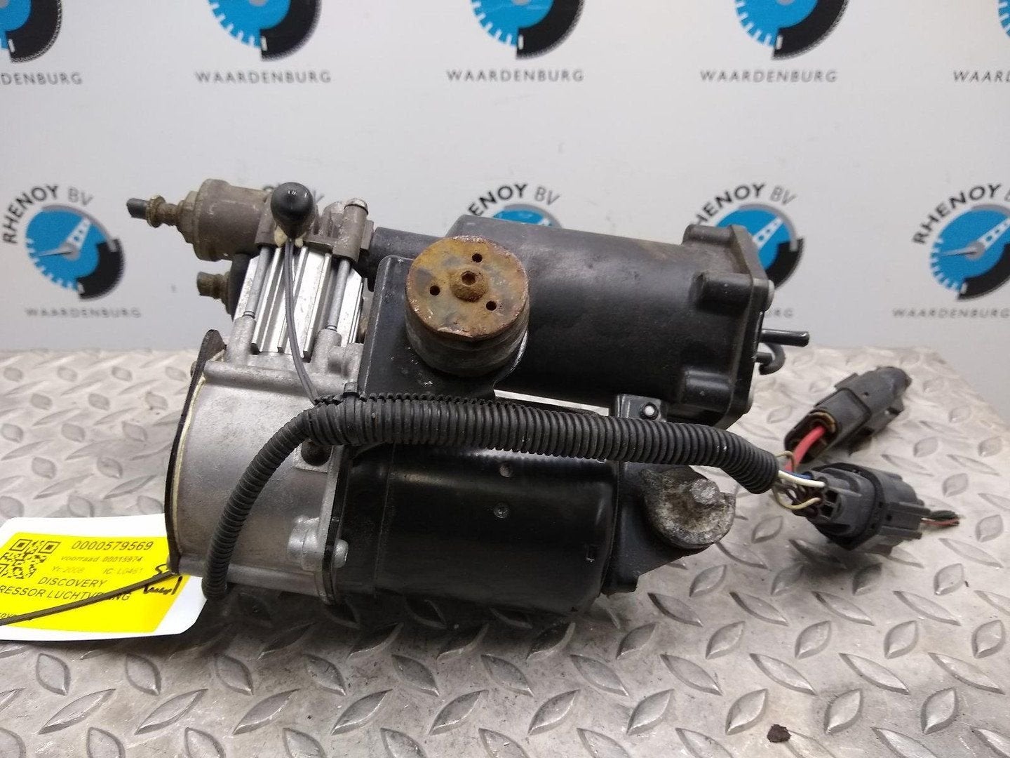 LANDROVER DISCOVERY DISCOVERY 3 COMPRESSOR LUCHTVERING 2008, Ophalen of Verzenden, Gebruikt, Stiba lid