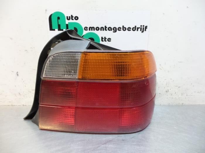 Achterlicht rechts van een BMW 3-Serie (3-Serie 90-), Gebruikt, -, -, Ophalen of Verzenden