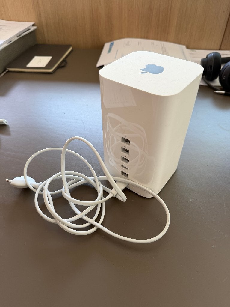 4 Apple AirPort netwerk basisstations  — alles werkend, Ophalen of Verzenden, Gebruikt, Apple