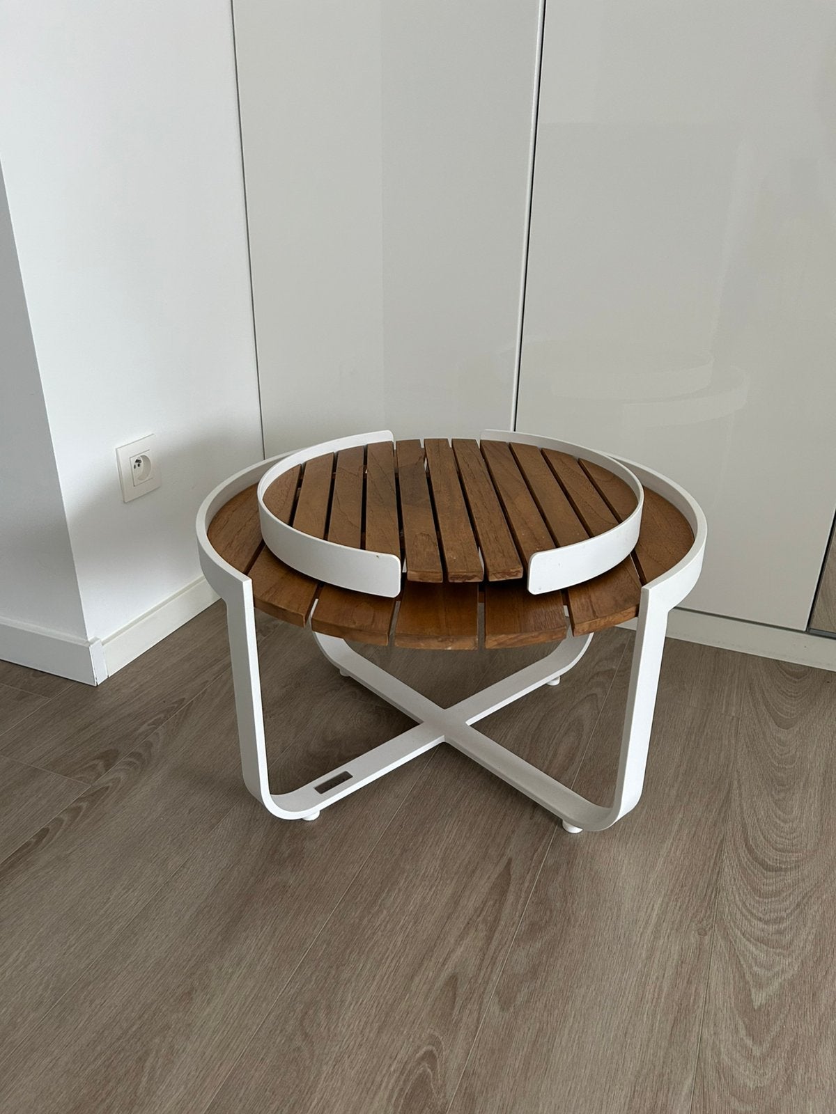 T&T design - Mooi(tuin)tafeltje let bijhorend dienblad, Tuin en Terras, Ophalen, Zo goed als nieuw