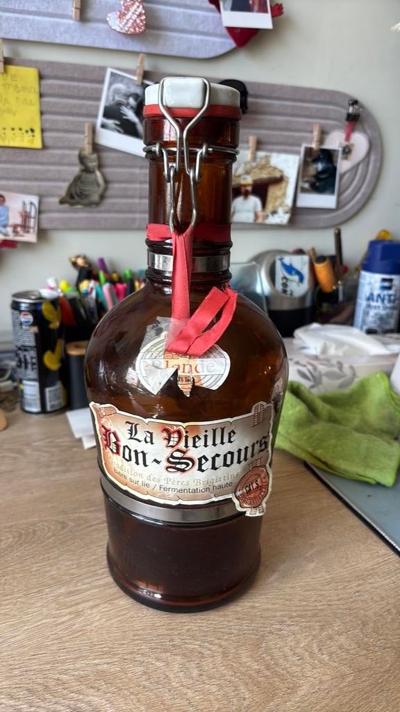 Grande bouteille de bière, bon secours avec poignée argenté, Ophalen of Verzenden, Gebruikt, Overige typen