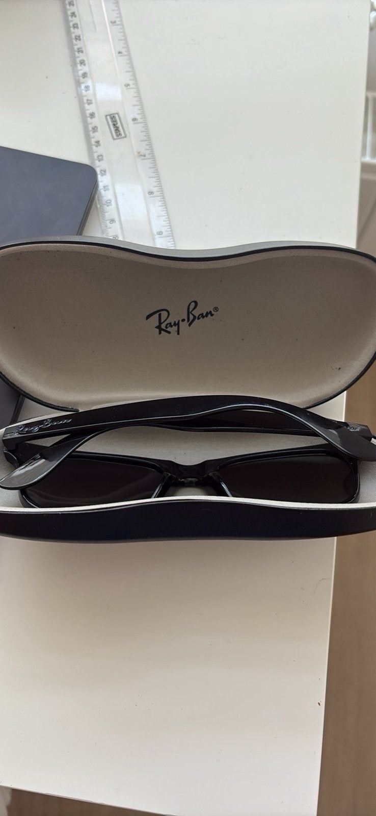 Lunettes de soleil RayBan, Enlèvement, Comme neuf, Lunettes de soleil