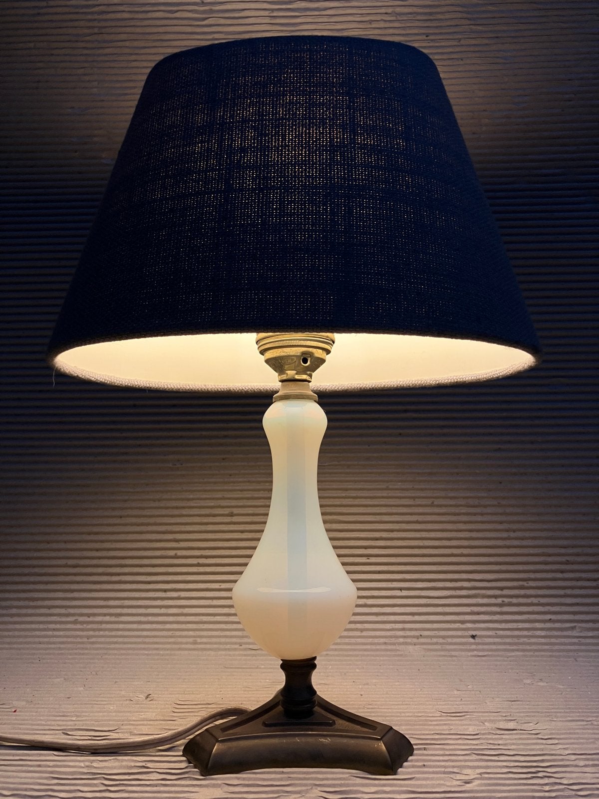 Oud lampje opaline/messing, Ophalen of Verzenden