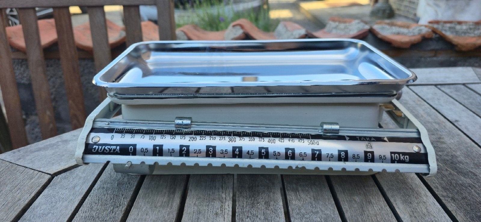 Oude vintage/mechanische weegschaal van het merk Ousta., Ophalen
