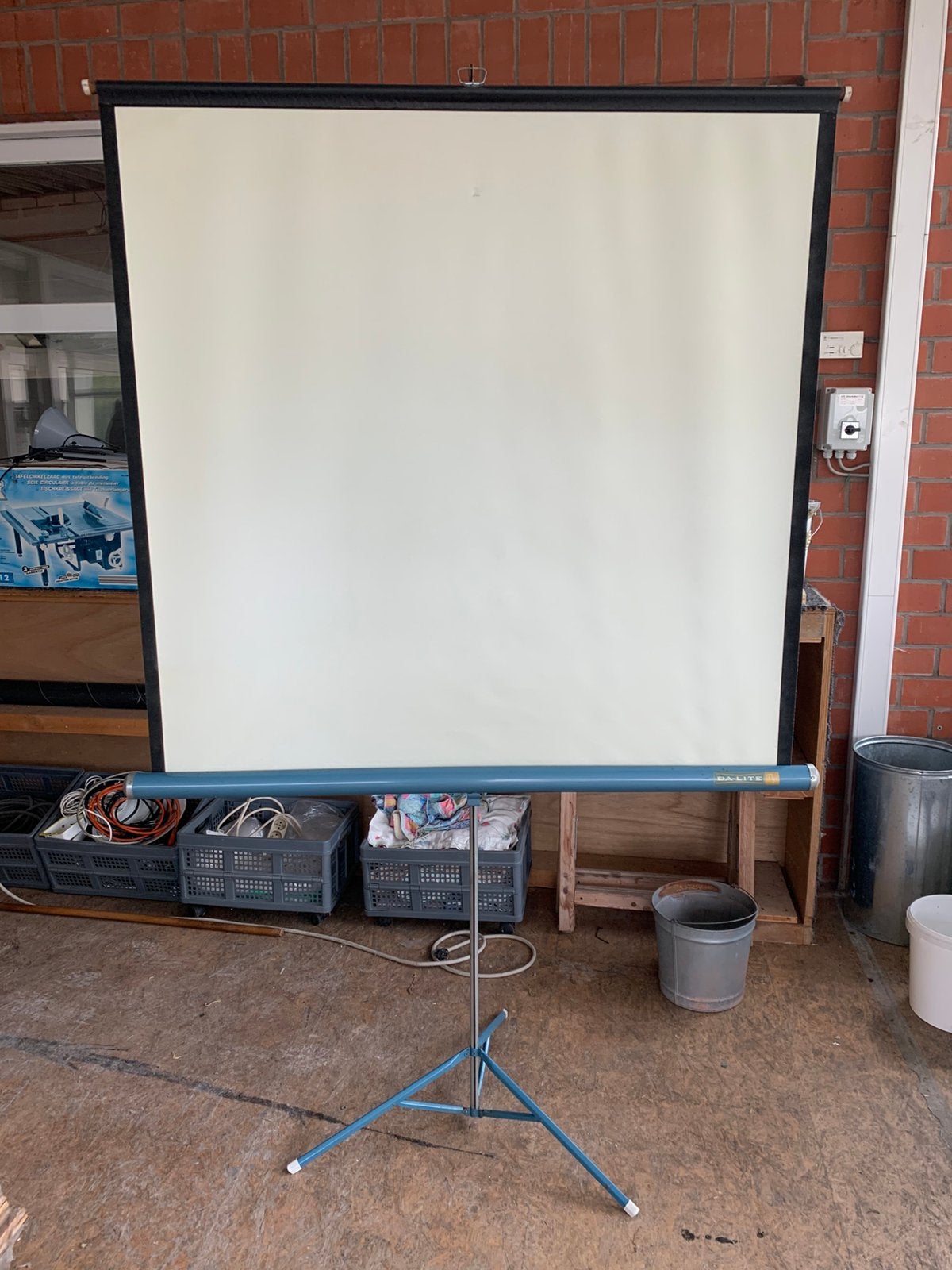 écran de projection Da Lite, TV, Hi-fi & Vidéo, Enlèvement, Manuel, Utilisé