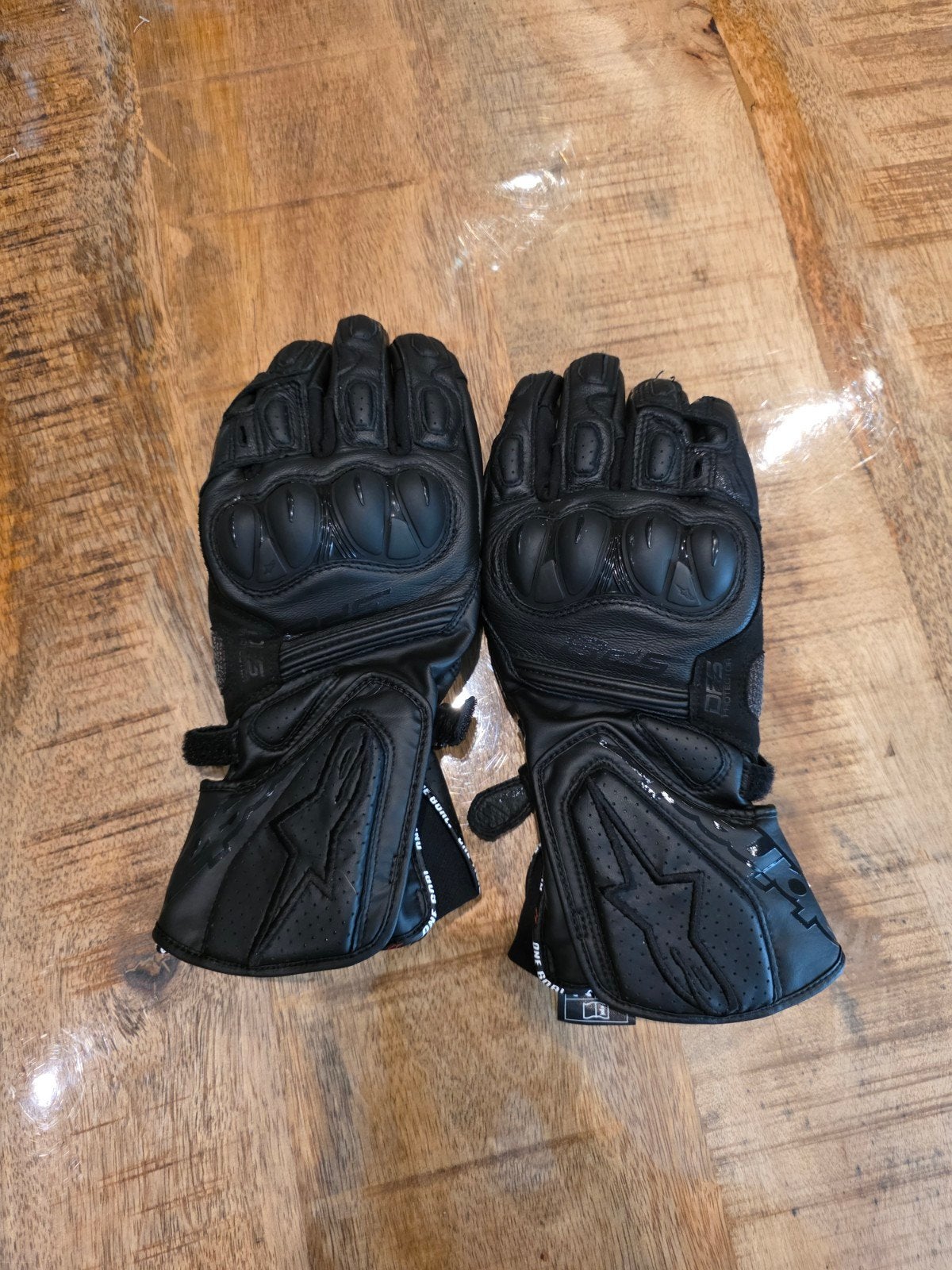 Gants de moto en cuir Alpinestars SP-8 V3, Motos, Enlèvement