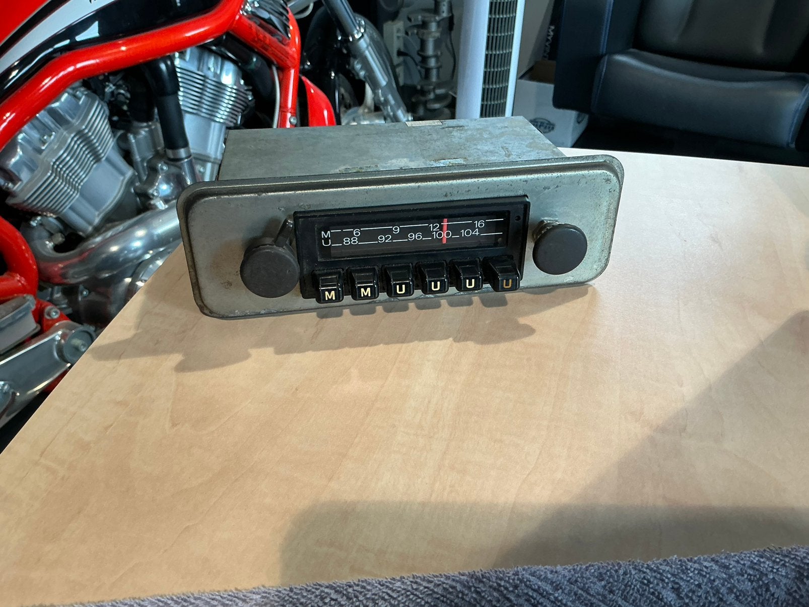 AUTORADIO VOLKSWAGEN / GRUNDIG D’ORIGINE – ANNÉES 70, Ophalen of Verzenden, Gebruikt