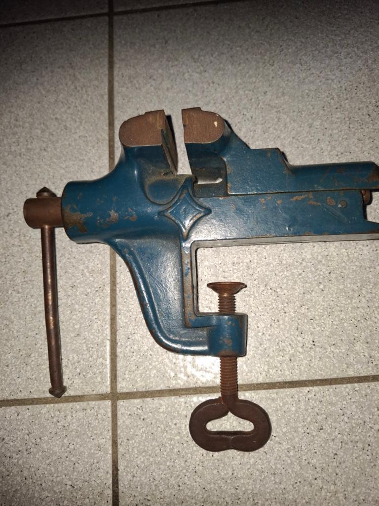 Handige bankschroef nr 4, Ophalen, Bankschroef