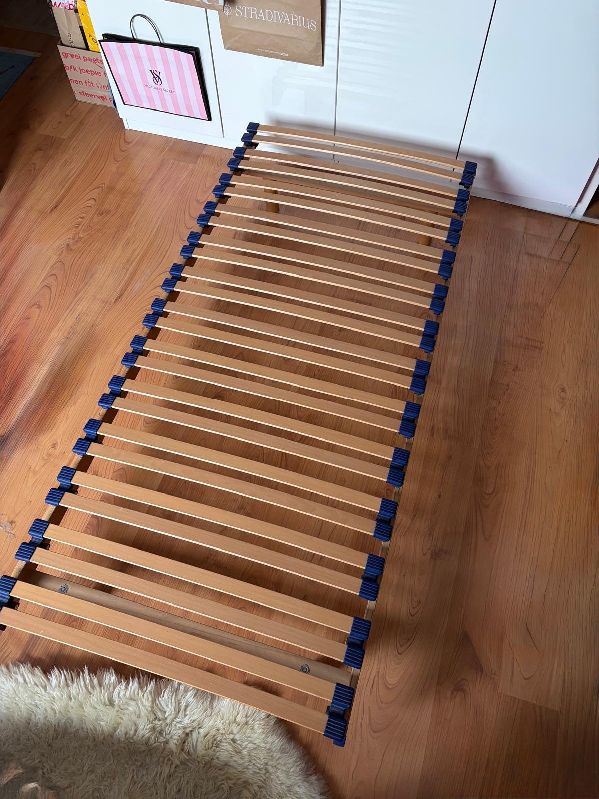 Lattoflex lattenbodem 90 x 195 cm op poten, Ophalen, Zo goed als nieuw, Bedbodem