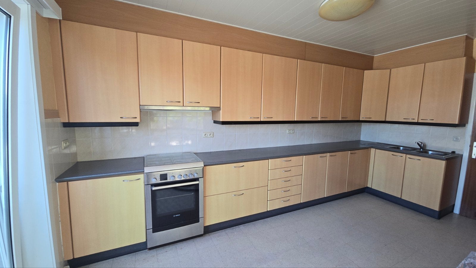 grote keuken 500 x 180 cm direct beschikbaar, Huis en Inrichting, Ophalen, Gebruikt, Hoekkeuken