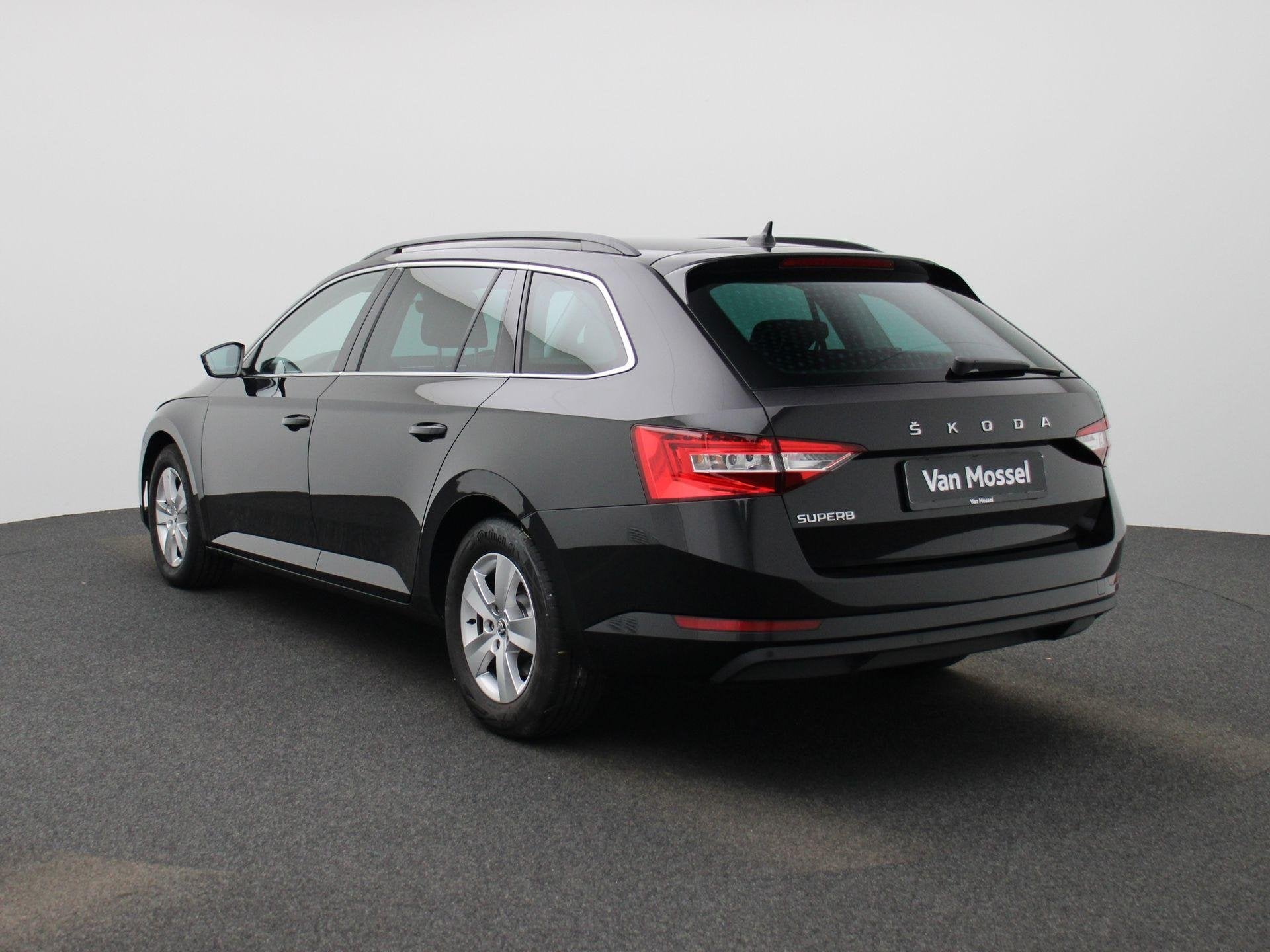 Skoda Superb 2.0 TDI SCR DSG AMBITION Combi (automatique), Autos, 1610 kg, Entreprise, 2000 kg, Noir