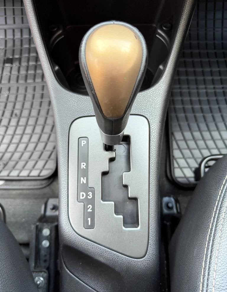 Je recherche petite voiture, essence, automatique budget1400, Autos : Pièces & Accessoires, Autres pièces automobiles, Enlèvement
