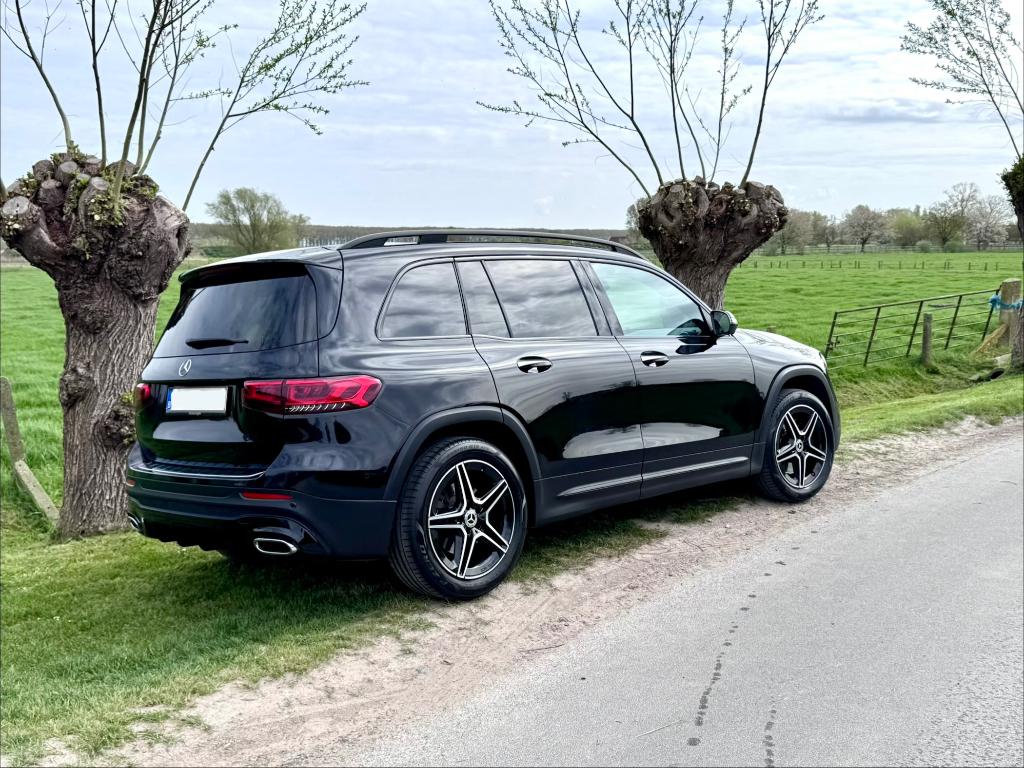 Mercedes Glb 220D (190 Pk) Amg Line, 360 camera, Multibeam!!, Auto's, 4 cilinders, Leder en Stof, Zwart, 5 deurs