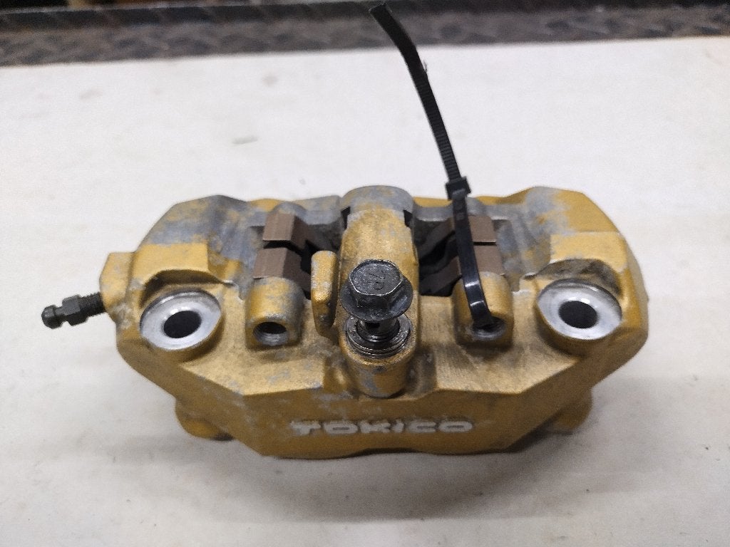 suzuki gsxr 600/750 model '04-'05 remklauw links vooraan, Ophalen of Verzenden, Gebruikt