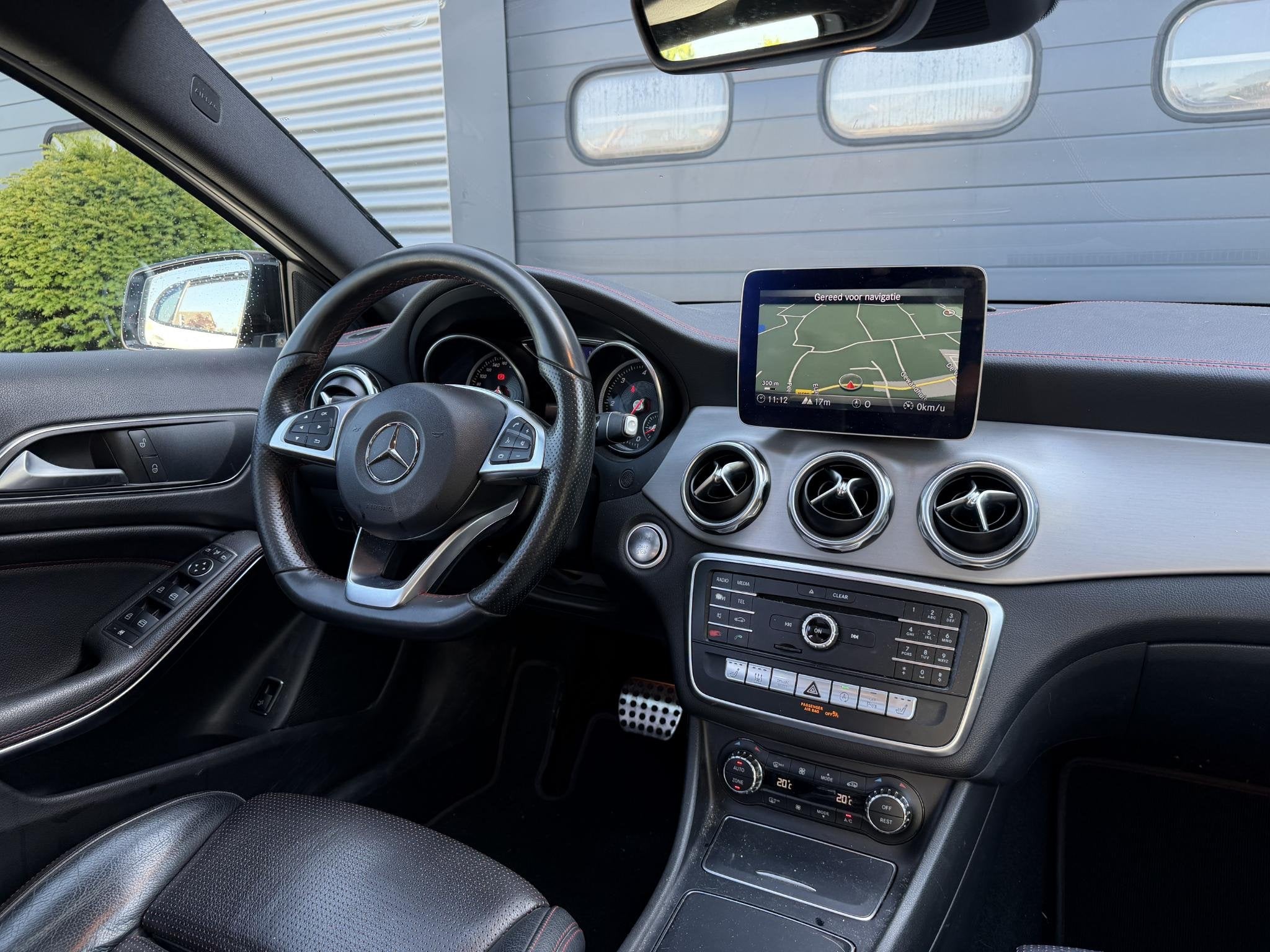 Mercedes-Benz GLA-klasse 220 d AMG | Panoramadak | 360* Came, Auto's, Mercedes-Benz, 4 cilinders, Wit, Bedrijf, 5 deurs