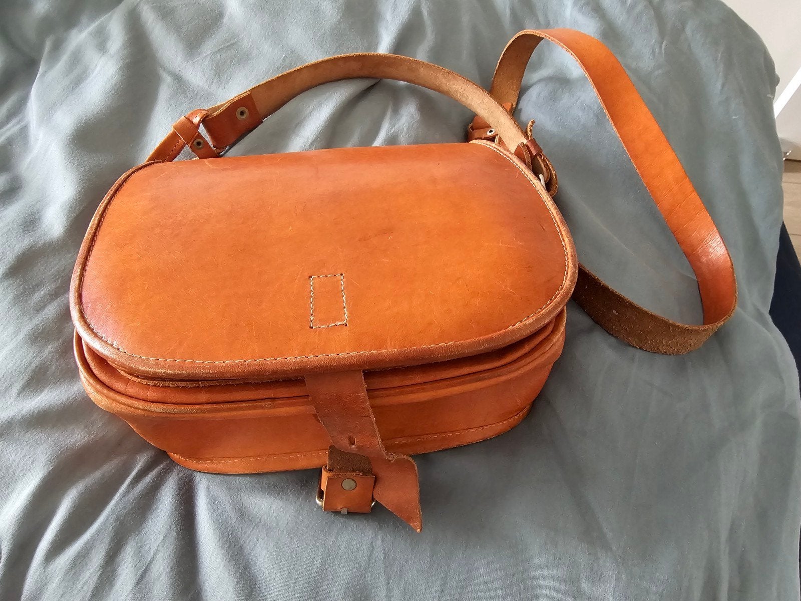 ZADELTAS KERSTIN ADOLPHSON, Ophalen of Verzenden, Zo goed als nieuw, Beige, Leer