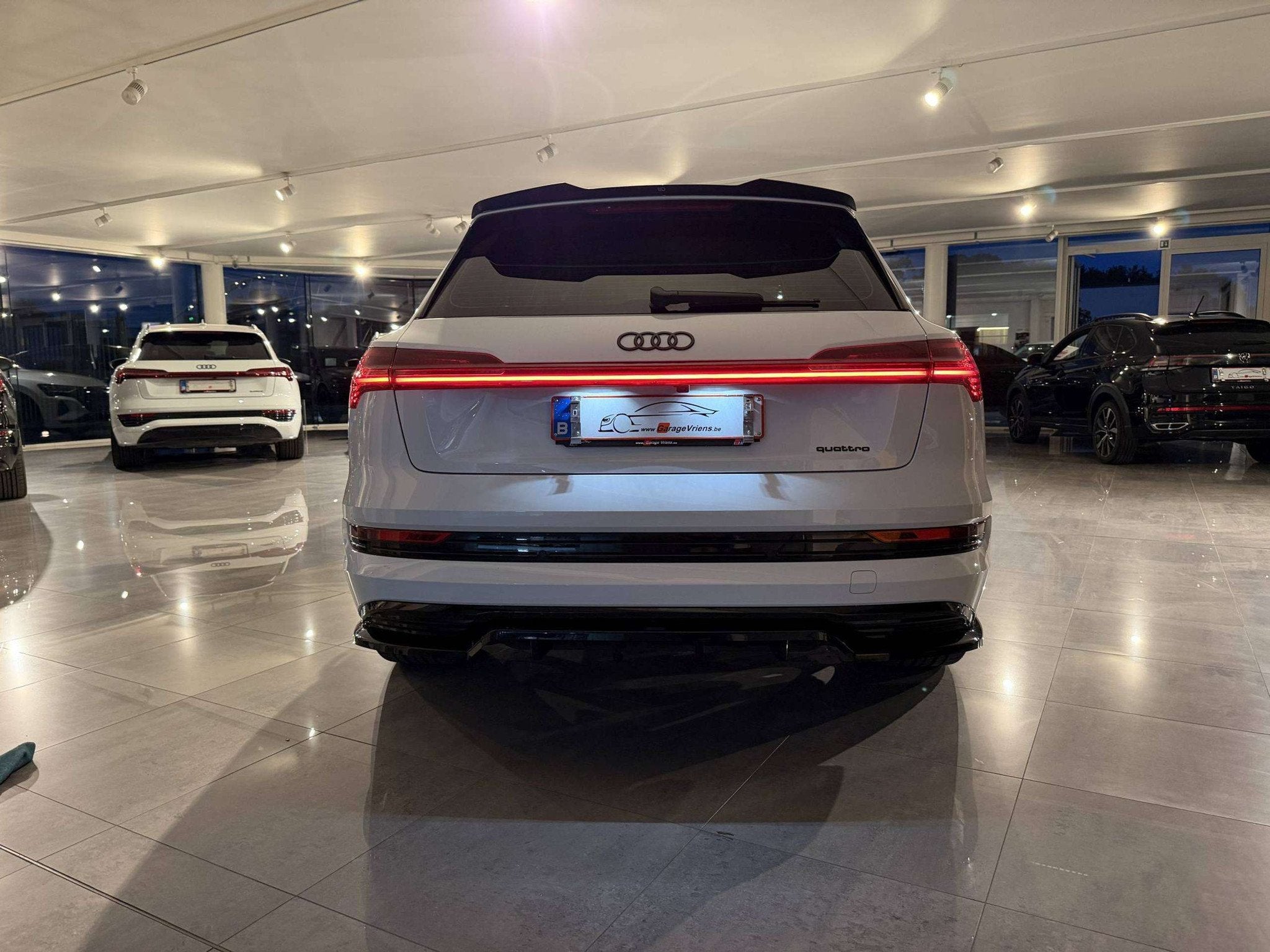 Audi Q8 e-tron 313PK BLACK EDITION * LED * B&O * CRUISE CONT, Auto's, Automaat, 397 km, 230 kW, Gebruikt