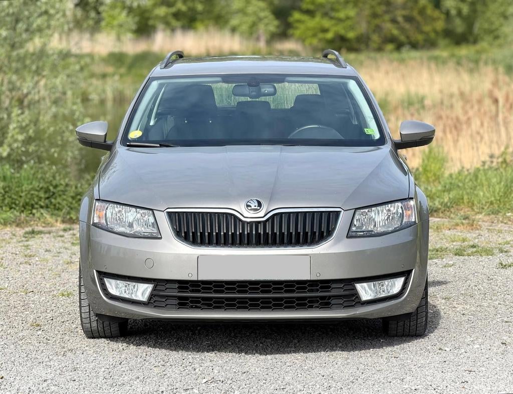 Skoda Octavia 1.6 TDI (2016) – Euro6b - Showroomstaat, Auto's, Skoda, Euro 6, 1600 cc, Electronic Stability Program (ESP), Bedrijf