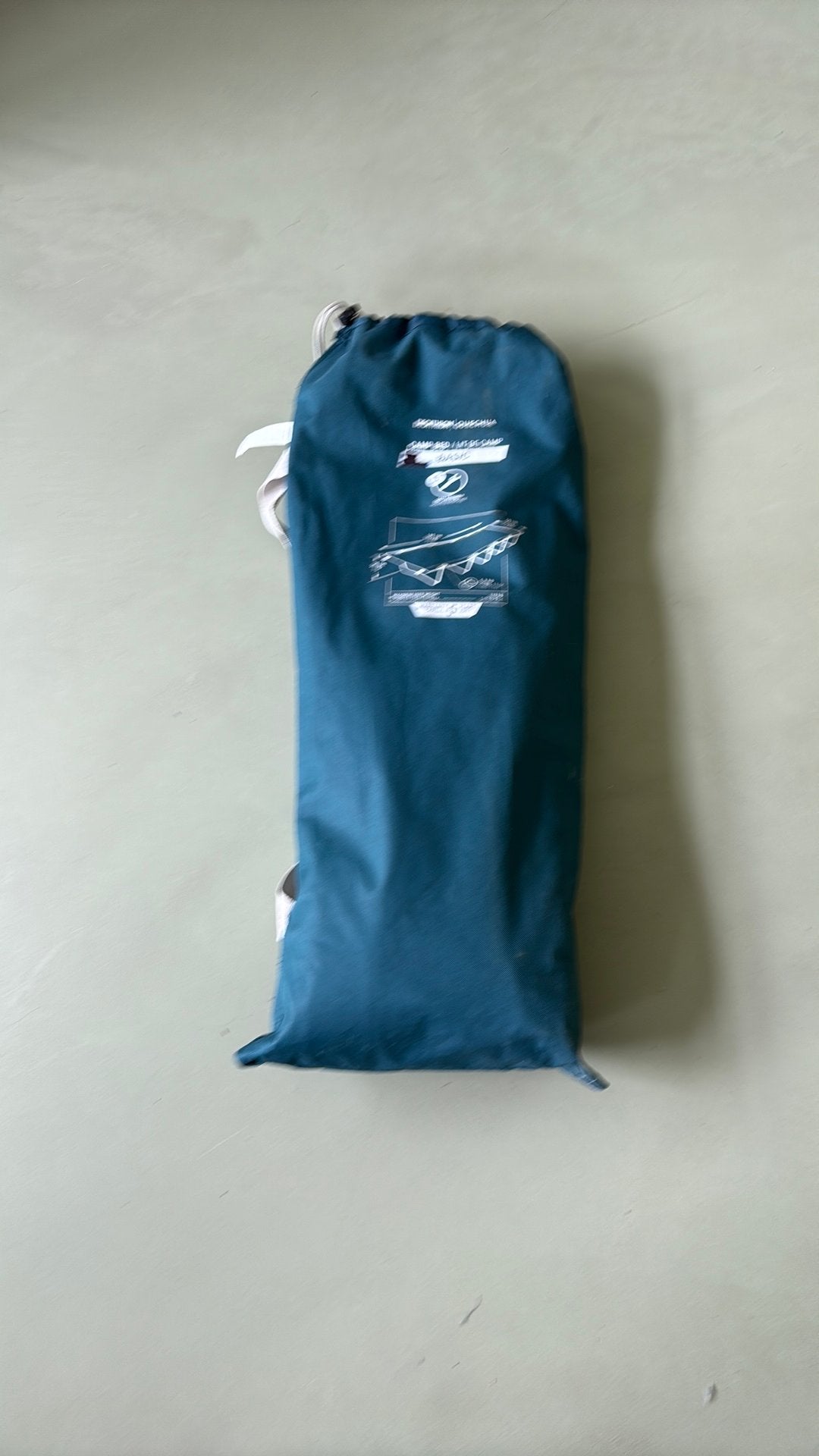 Veldbed Decathlon, Caravans en Kamperen, Tenten, Ophalen, Gebruikt