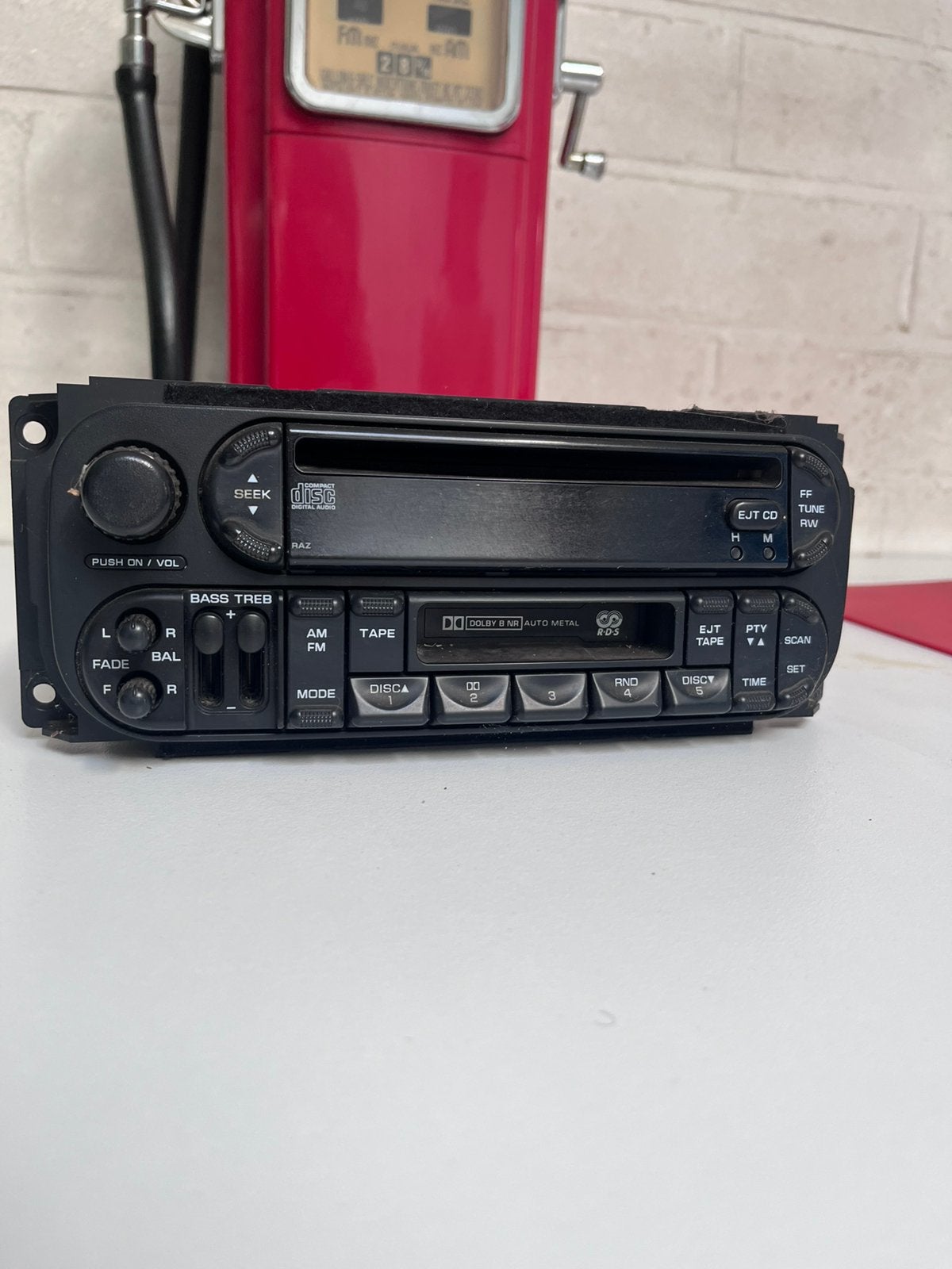Autoradio origineel Dodge RAM, Ophalen, Gebruikt