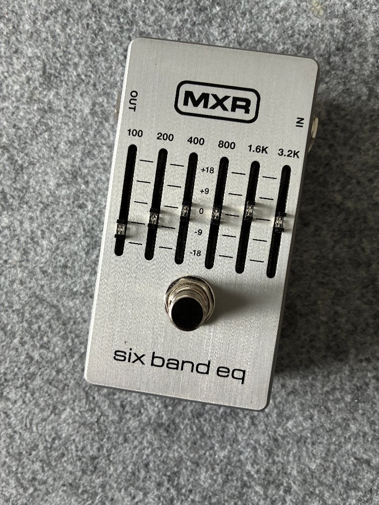 Pédale MXR 6-Band EQ M109S  Comme NEUVE en boîte, Musique & Instruments, Enlèvement ou Envoi, Comme neuf, Equalizer ou Égaliseur