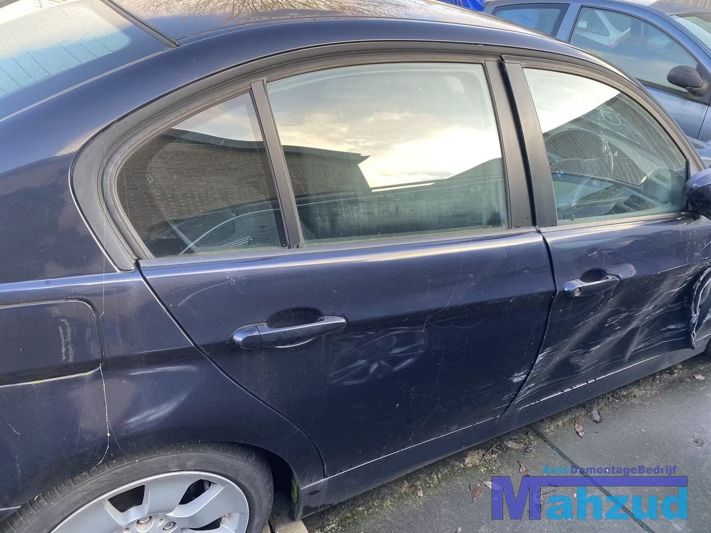 BMW 3 SERIE E90 blauw A35/5 Rechts achter deur 2004-2012, Auto-onderdelen, Petuelring 130
80788  Munich, DE, Gebruikt, Deur, Info@bmw.de