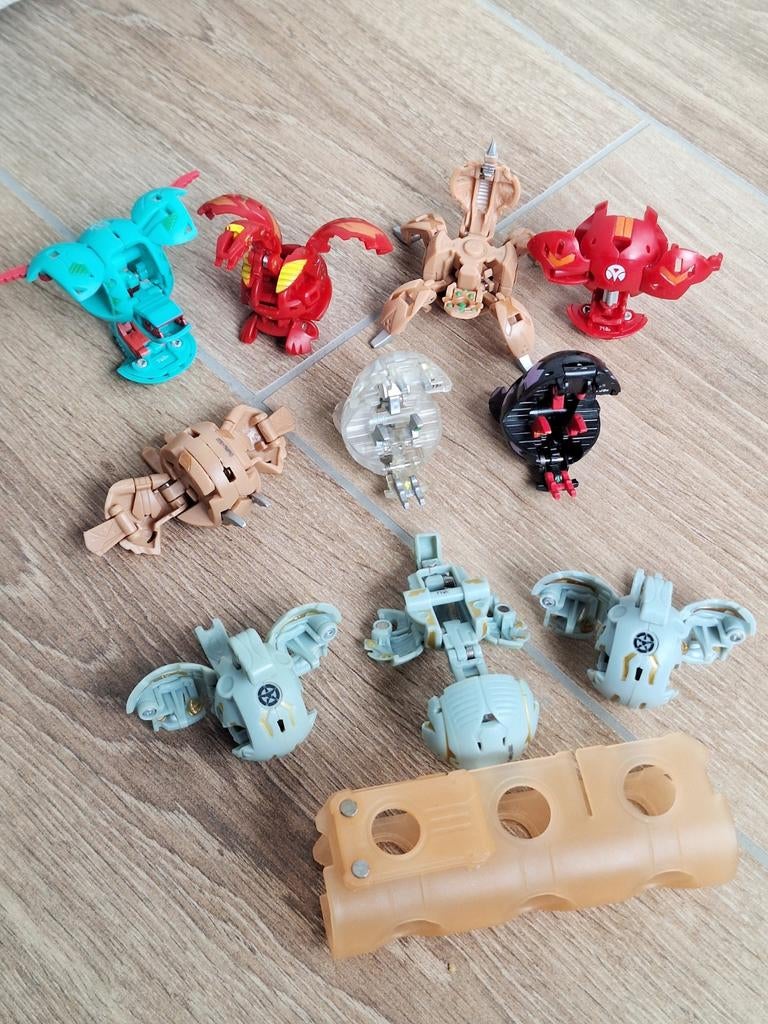 Lot 10 Bakugan Battle Brawlers, Collections, Jouets, Utilisé, Enlèvement ou Envoi