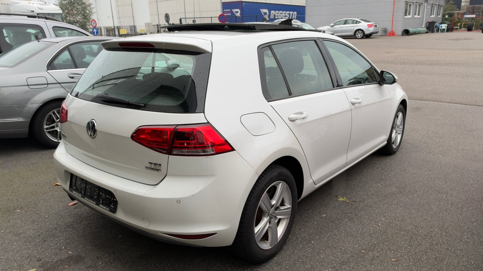 VOLKSWAGEN GOLF 7 1.2 TSI – AUT - PANORAMADAK – GARANTIE, Auto's, Automaat, Stof, Zwart, 4 cilinders