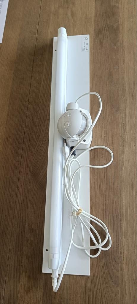 LED bedverlichting met bewegingssensor (nieuw), Doe-het-zelf en Bouw, Bouwverlichting, Lamp, Ophalen