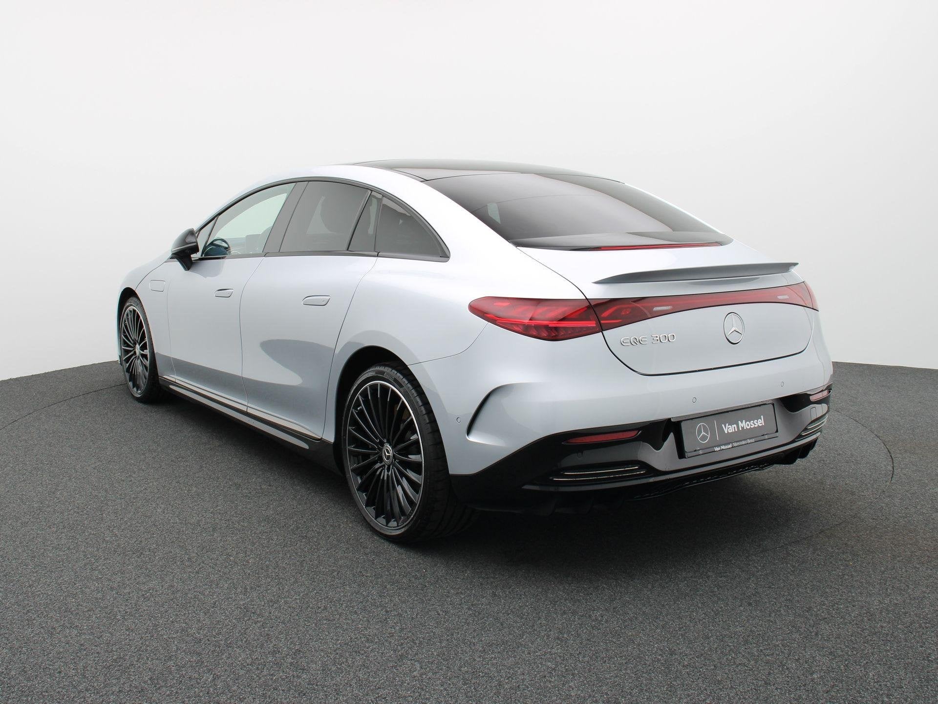 Mercedes-Benz EQE 300 Star Edition + AIRMATIC + LEDER + PANO, Auto's, Automaat, Achterwielaandrijving, Gebruikt, 89 kWh